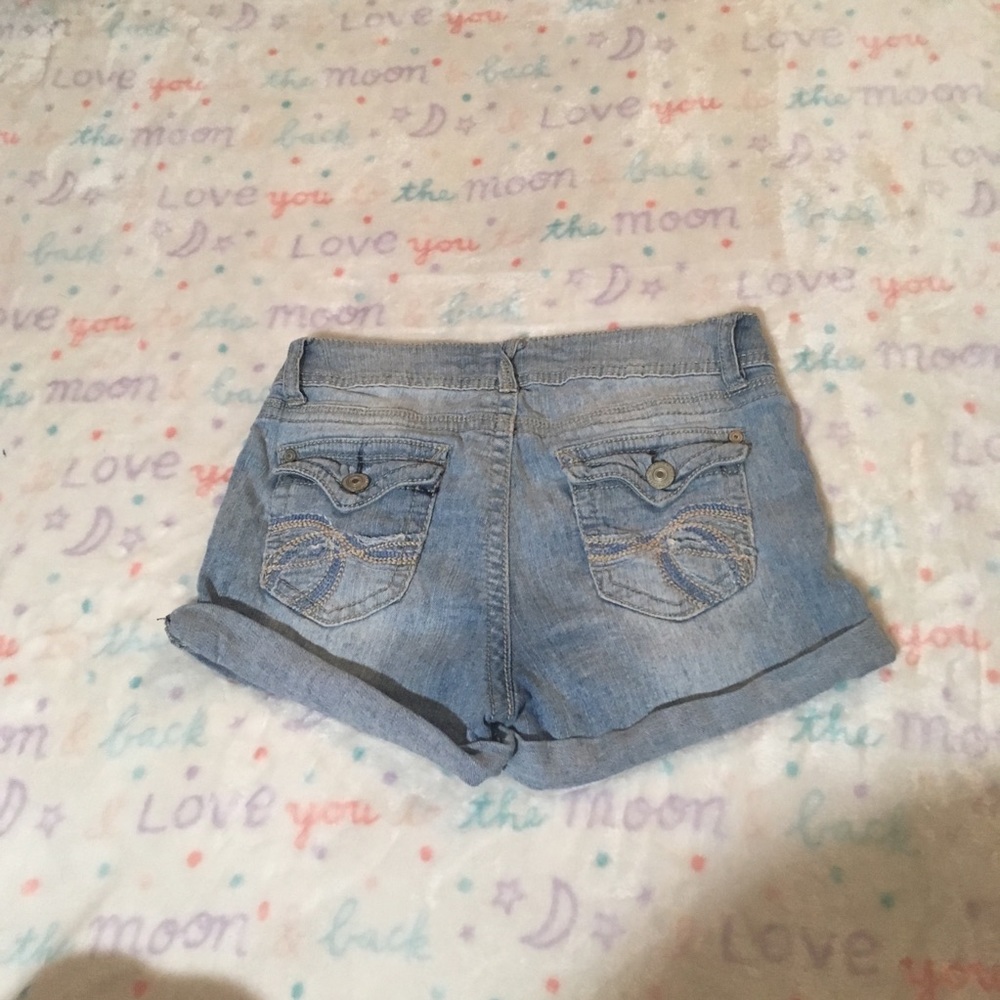 Shorts - Picture 4 of 4